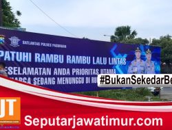 Tekan Kecelakaan Jelang Arus Mudik Lebaran, Satlantas Polres Pasuruan Pasang Rambu Himbauan