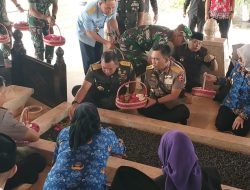 Jelang HUT ke-59, Lemhannas RI Berziarah ke Makam Bung Karno Blitar