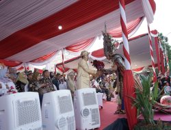 Kontingen PT Gudang Garam Tbk. Jadi Primadona Pawai Bunga dan Parade Budaya Surabaya Vaganza 2024″