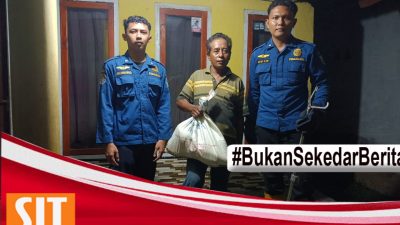 Damkar Kabupaten Probolinggo Evakuasi Ular Piton Berukuran Tiga Meter di Pemukiman Warga