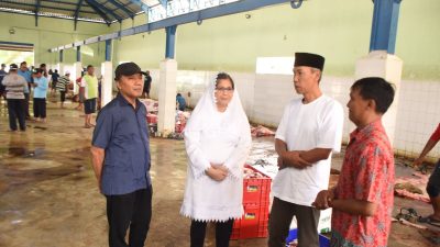 Iduladha 1445 H, Pj Wali Kota Kediri Salat di Masjid Al Bina’i Serta Tinjau RPH Untuk Pastikan Penyembelihan Hewan Qurban Aman, Sehat, dan Layak Konsumsi