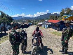 Satgas Yonif  509 Kostrad Galang  Komunikasi Sosial dengan Masyarakat di Intan Jaya, Papua
