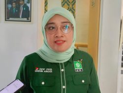 Ning Hindun Ketua Karteker DPC PKB Solid Dukung Gus Mujib Maju Pilkada.