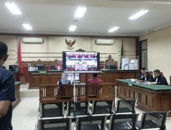 Sidang Perdana TPPU Dan Gratifikasi  Mantan Bupati Probolinggo Di Penuhi Anggota LSM LIRA Dan Kubu Pendukung  Hasan -Tantri