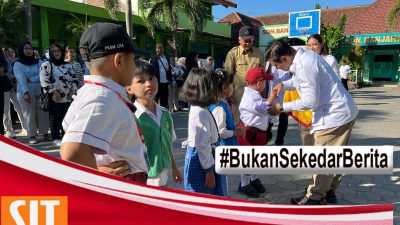 Bagi-Bagi Susu dan Roti Gratis di Hari Pertama Masuk Sekolah, Pakdhe Katino Wakil Ketua DPRD Kota Kediri