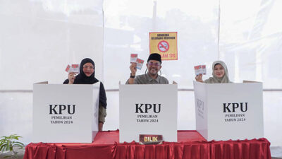 Jalan Kaki 200 Meter,Gus Haris  Beri Hak Pilihnya Di Tps 01