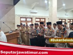 Polres Kediri Kota Gelar Sholat Ghaib Atas Gugurnya 3 Anggota Polisi Di Lampung