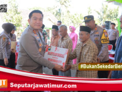 Polres Blitar Salurkan Bansos di Kampung Baru Peringati HUT Bhayangkara ke-79