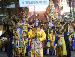 Kisah Cinta Abadi Tersaji Dalan Kediri Nigh Carnival 2025
