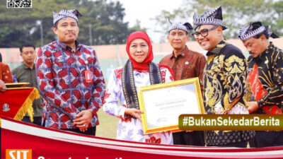 Bupati Probolinggo Terima Penghargaan Tokoh Pembina Koperasi Jawa Timur 2025