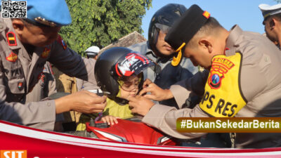 Kapolres Probolinggo Bagikan Helm Gratis kepada Siswa, Ajak Tertib Lalu Lintas Sejak Dini