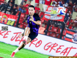 Comeback Gemilang, Ezra Walian Kembali Raih Gelar Player of The Match
