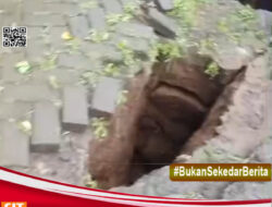Bahu Jalan Ambles Tergerus Hujan, Aktivitas Warga Terganggu