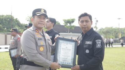 Apel Jam Pimpinan Polres Blitar Jadi Momentum Apresiasi Kinerja Personel Berprestasi