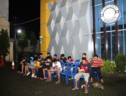 Kapolres Kediri AKBP.Bramastyo Priaji di Berkah Ramadan:  Antusiasme Warga Warnai Sahur Bersama Polres Kediri