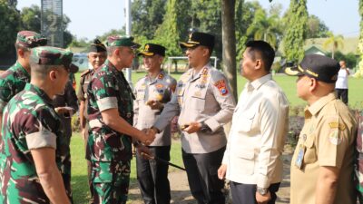 Dampingi Pangdam V/Brawijaya, Kapolres Kediri Dukung Yonif Teritorial untuk Stabilitas dan Kesejahteraan Warga