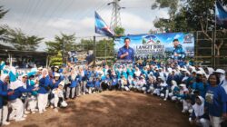 Keseruan Warga dan DPC Partai Demokrat Kota Kediri saat Sukseskan Aksi Langit Biru Indonesia Asri di HUT Partai Demokrat Ke-25